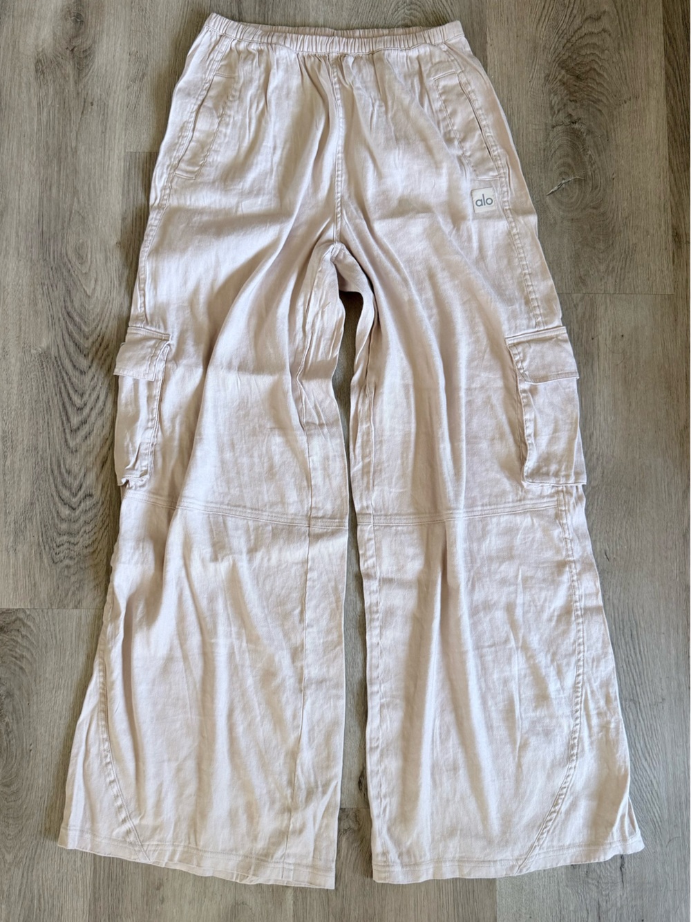 ALO Yoga Women's Cargo Wide Leg Pants
